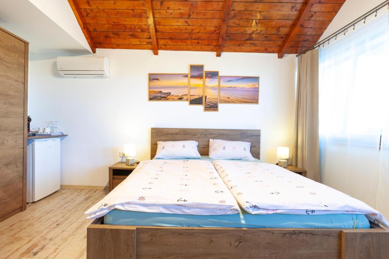 Casa Ana Hotel Вама Веке Екстериор снимка